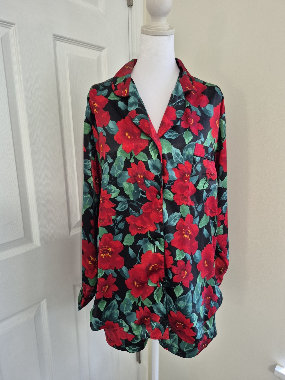 Vintage Victoria's Secret Gold Label Pajama Set M Satin Red Floral